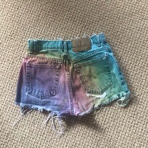 urban outfitters levi jean shorts